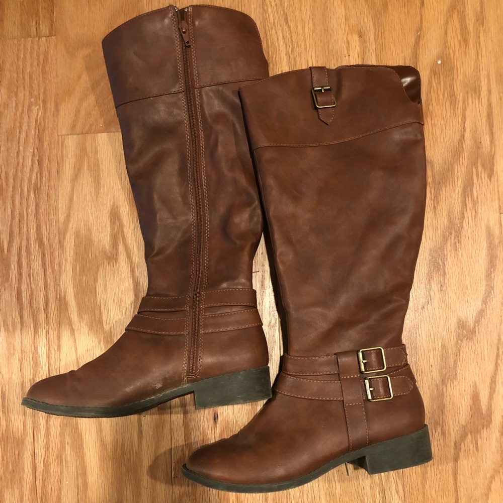 *SOLD* American Eagle boots - Picture 4 of 5